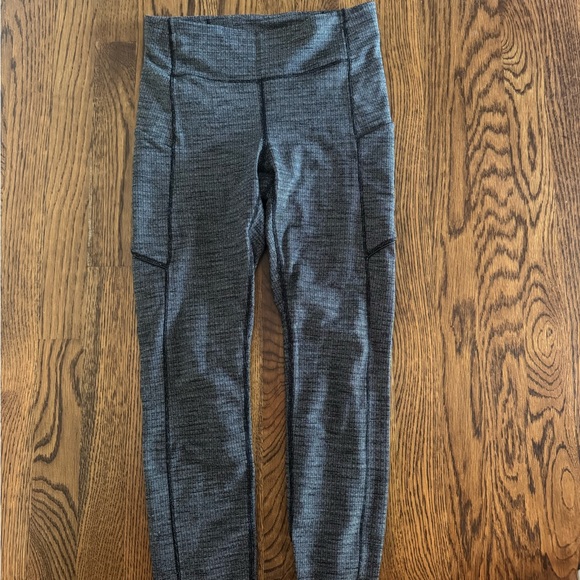 Lululemon Leggings Worn Once - Size 6 - Picture 1 of 3